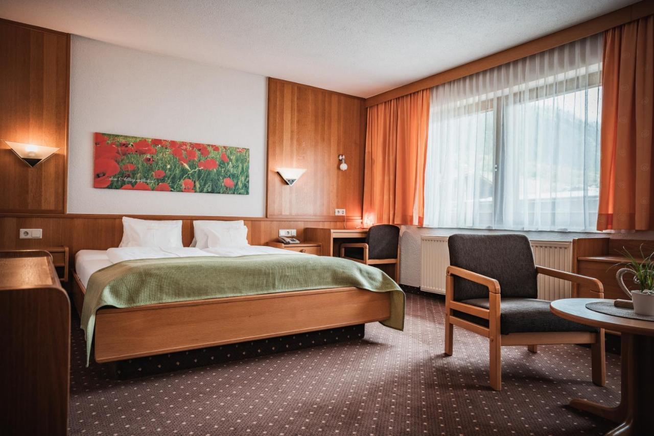 Hotel Garni Romantika Sankt Leonhard im Pitztal Ngoại thất bức ảnh