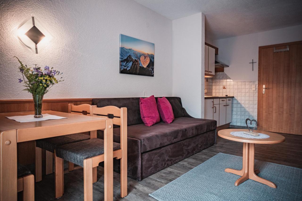 Hotel Garni Romantika Sankt Leonhard im Pitztal Ngoại thất bức ảnh