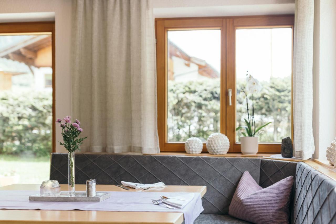 Hotel Garni Romantika Sankt Leonhard im Pitztal Ngoại thất bức ảnh