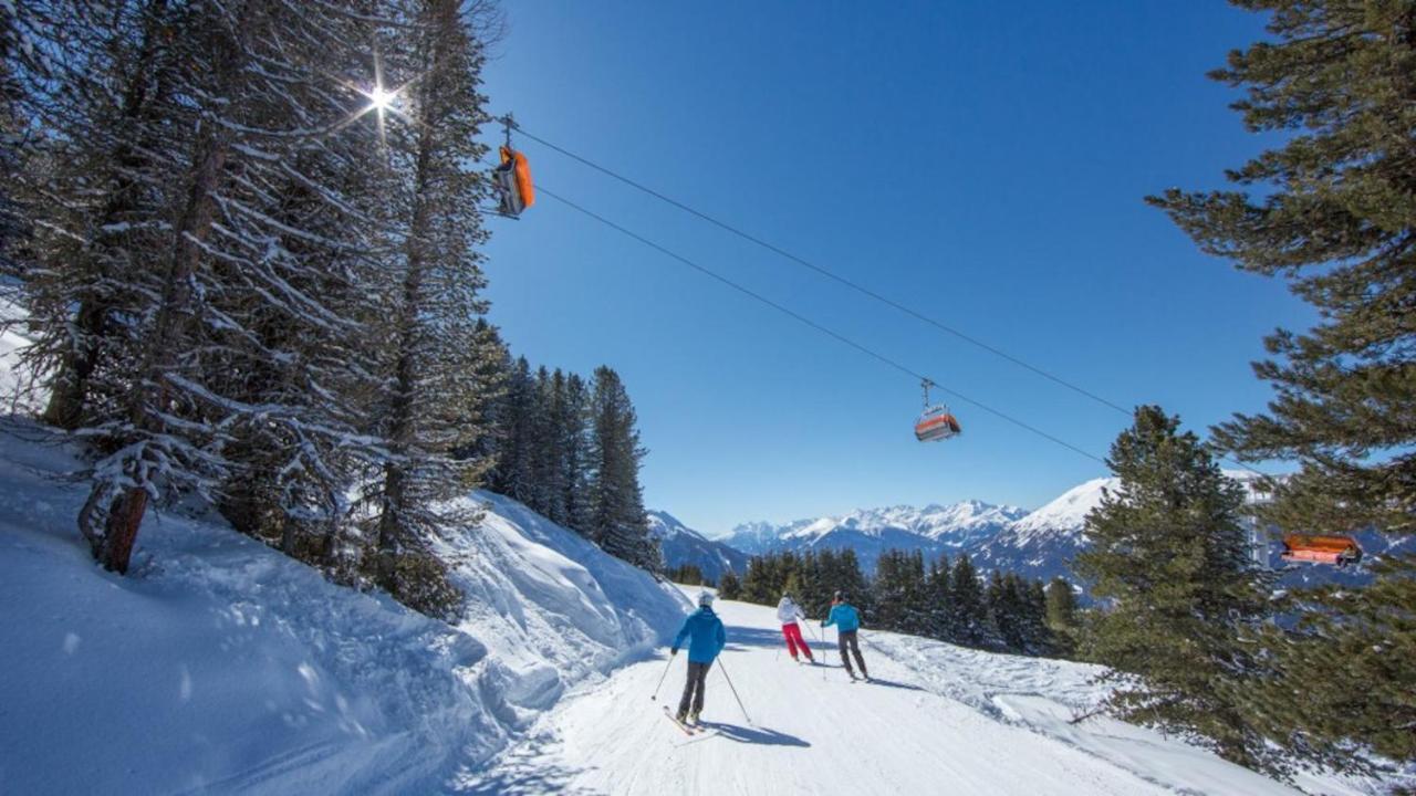Hotel Garni Romantika Sankt Leonhard im Pitztal Ngoại thất bức ảnh